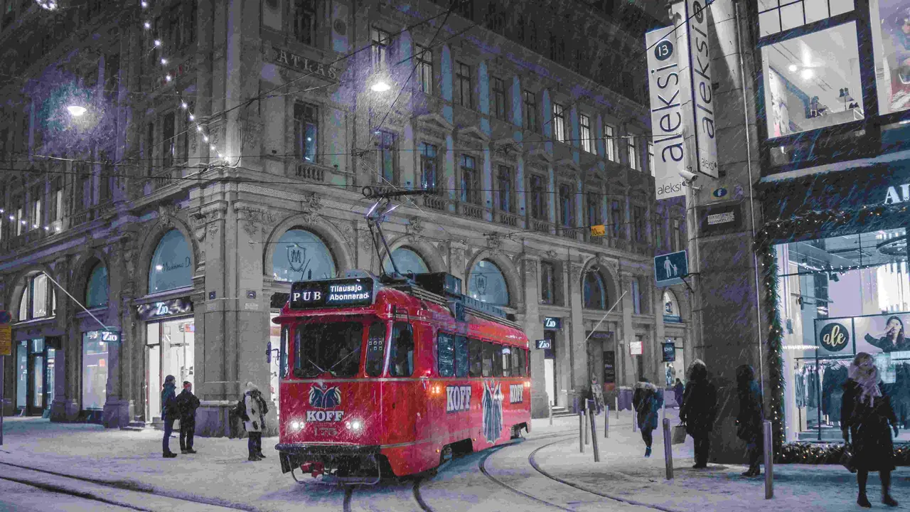 Tran in Helsinki street. By Alexandr Bormotin