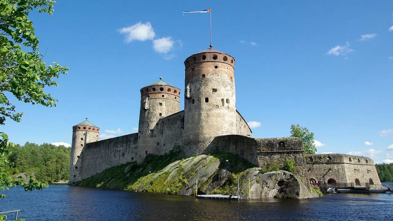 Savonlinna-fortress-by-Jacqueline-Macou