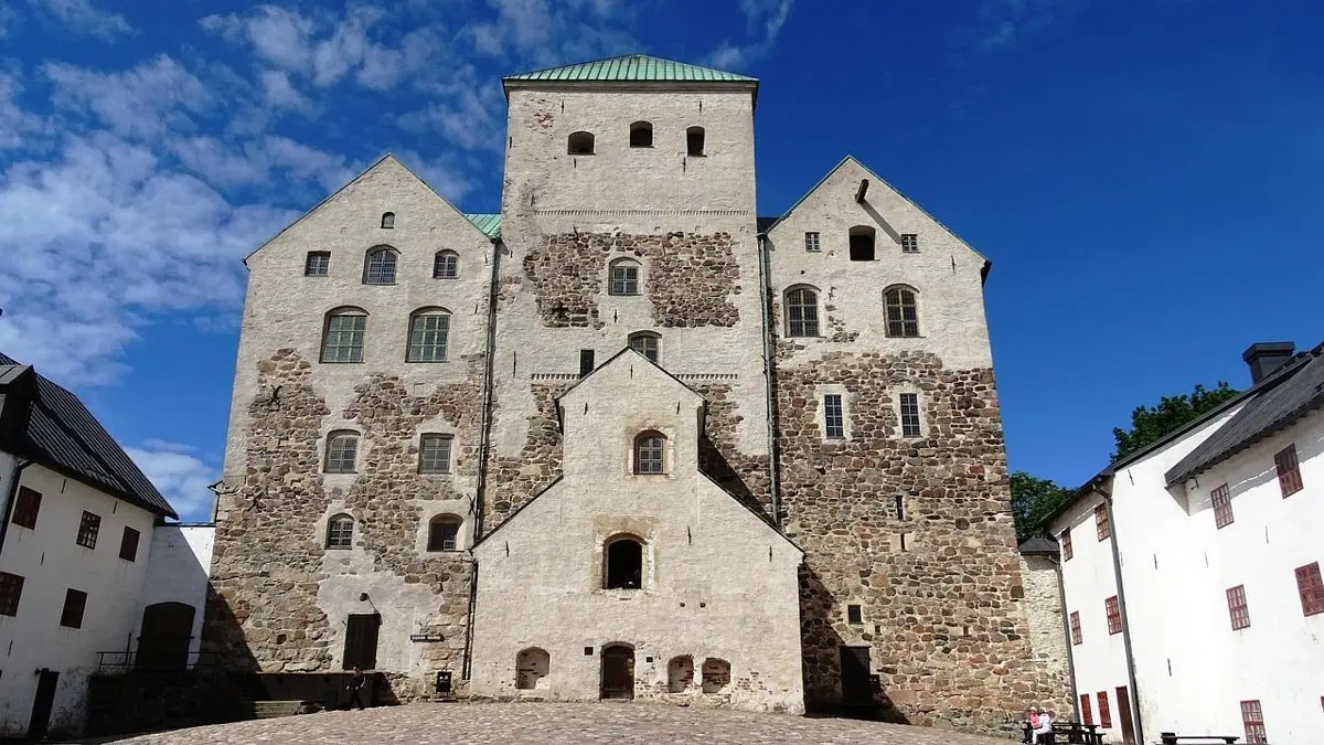 Turku-castle-by-LarsLarsen