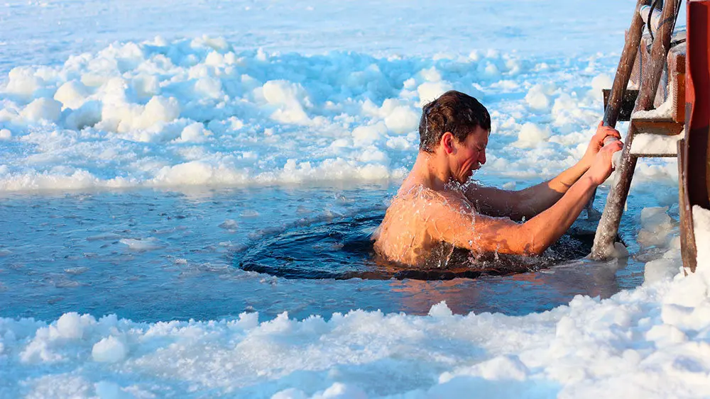 Ice-swimming-by-Visit-Turku