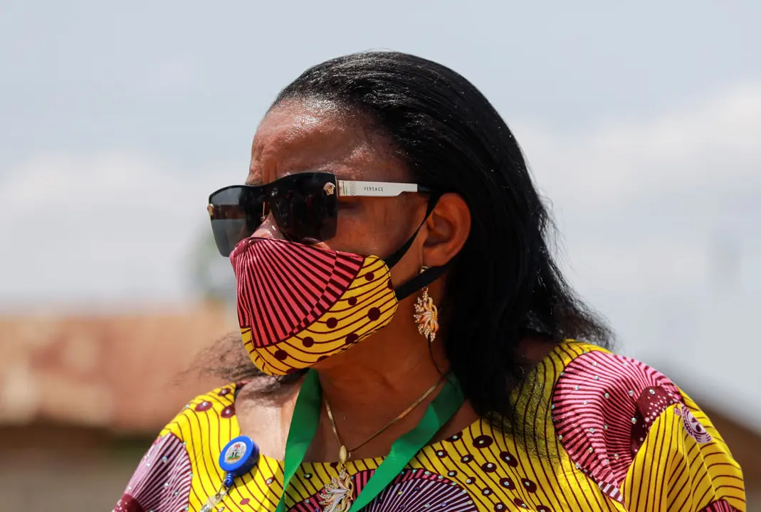A woman is seen with a fabric face mask on, following the spread of the coronavirus disease (COVID-19) in Abuja, Nigeria May 14, 2020. REUTERS/Afolabi Sotunde