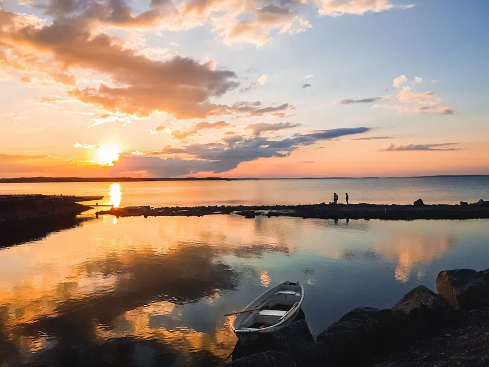 Beautiful-summer-sunset-in-Tampere-by-Laura-Vanzo