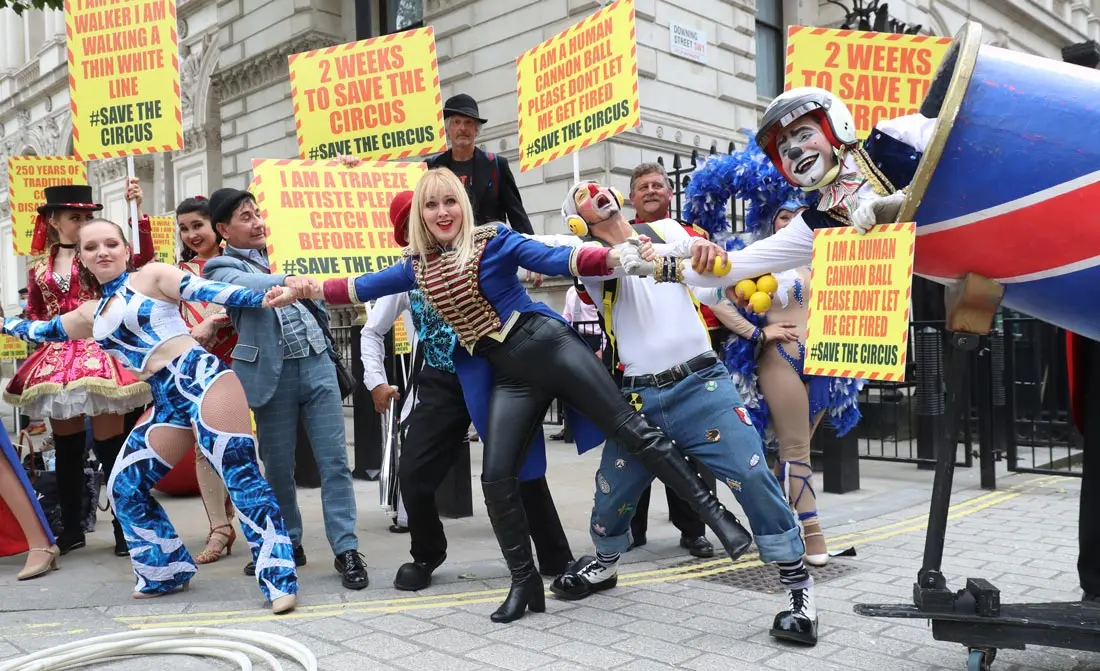 England, London: Circus performers from the Association of Circus Proprietors (ACP) deliver a petition to Downing Street calling for the right to reopen ahead of the busy summer season. Photo: Gareth Fuller/dpa.