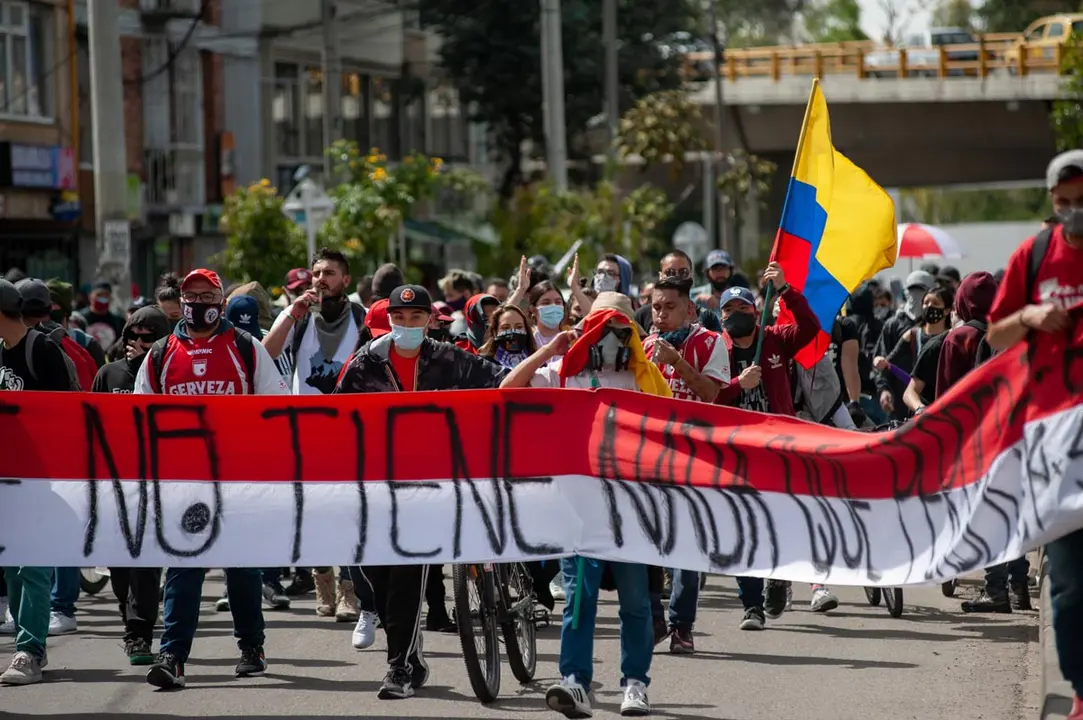 21 November 2020, Colombia, Bogota: Protesters take part in a demonstration at The National University of Colombia as part of the ongoing general strike against the social and economic policies of Colombian President Ivan Duque. Photo: Chepa Beltran/VW Pics via ZUMA Wire/dpa.