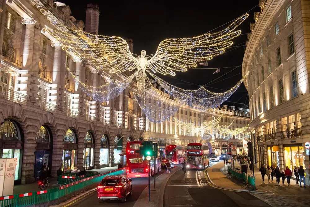 30 November 2020, England, London: A general view of Christmas lights on Regent Street. Photo: Dominic Lipinski/PA Wire/dpa