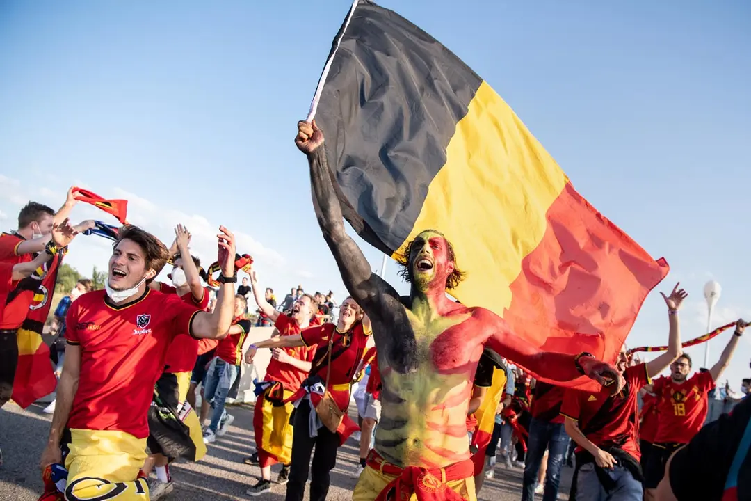 02 July 2021, Bavaria, Munich: Fans arrive at the hosting venue ahead of the UEFA EURO 2020 quarter-final soccer match between Italy and Belgium at the Allianz Arena. Photo: Matthias Balk/dpa