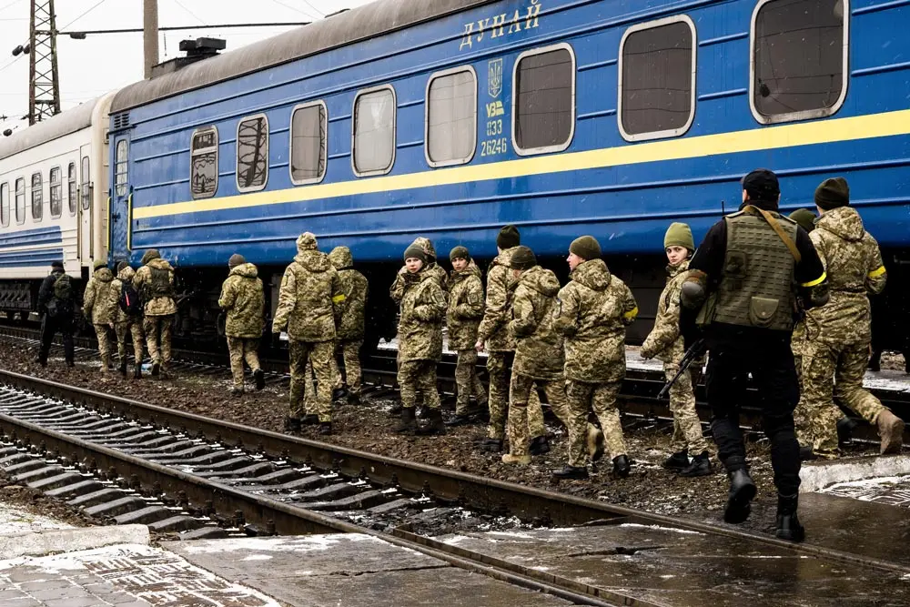 05 March 2022, Ukraine, Lviv: Ukrainian soldiers ready to reach the front-line in Lviv. Photo: Vincenzo Circosta/SOPA Images via ZUMA Press Wire/dpa.