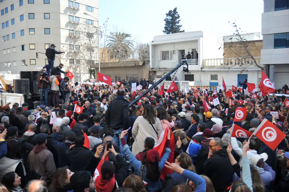 13 March 2022, Tunisia, Tunis: Tunisians gather as they take part in a protest to demand the dissolution of Parliament. Photo: Hasan Mrad/APA Images via ZUMA Press Wire/dpa.