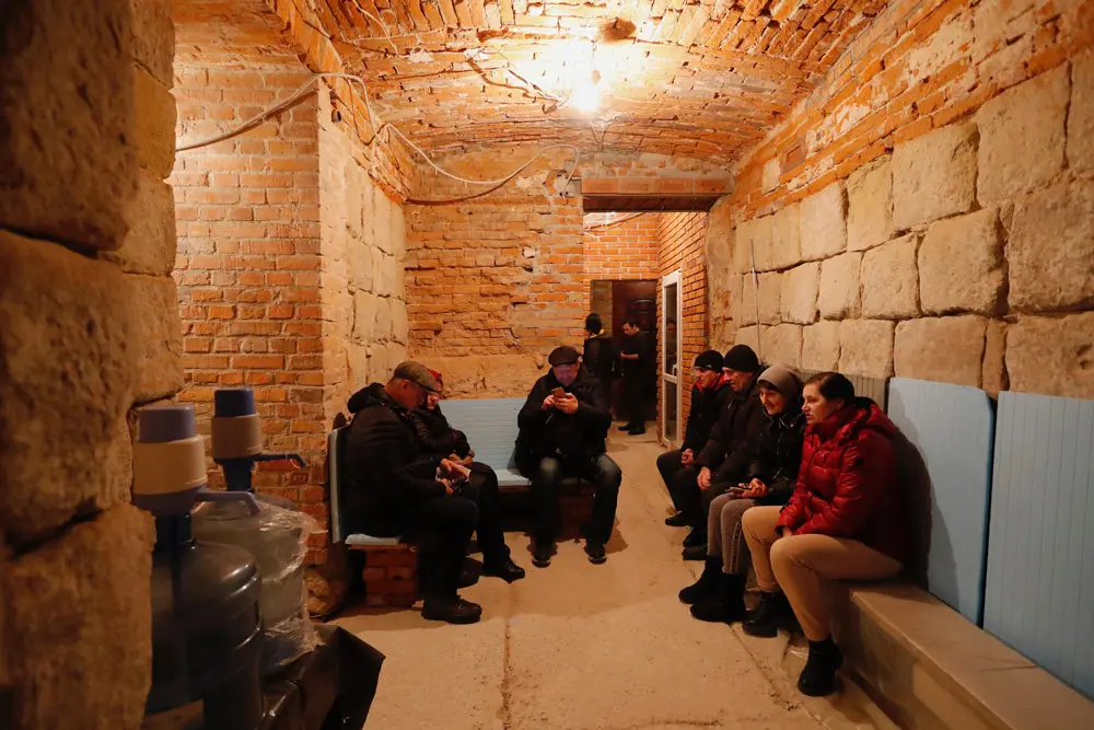 14 March 2022, Ukraine, Lviv: People stay inside a bunker, following air raid sirens amid Russian invasion. Photo: Daniel Ceng Shou-Yi/ZUMA Press Wire Service/dpa.