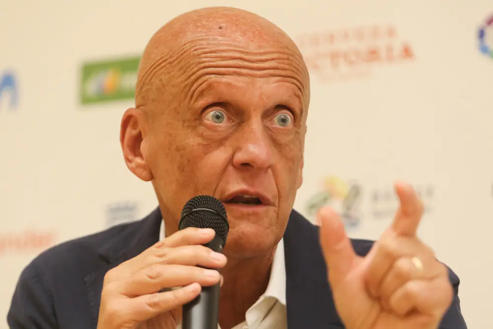 10 June 2022, Spain, Malaga: Italian football referee Pierluigi Collina, a legend referee, speaks about the secrets that led him to become a world reference during the fourth edition of the Brand Sport Weekend. Photo: Lorenzo Carnero/ZUMA Press Wire/dpa.