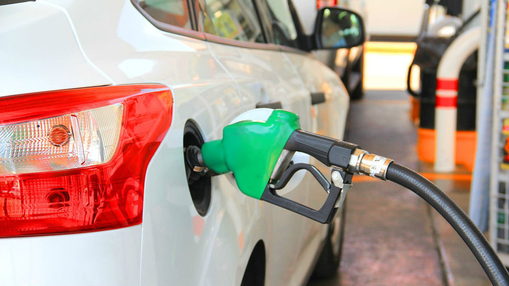 Car gasoline fuel. Photo: Pixabay.