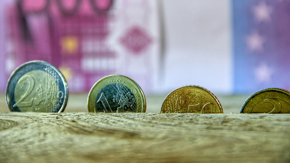 Money-euro-coins