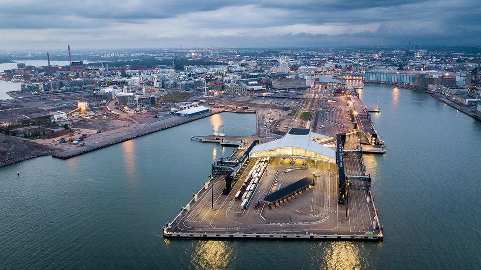 Helsinki-port by Pixabay