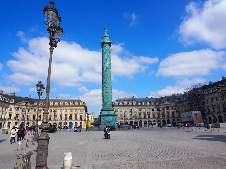 20 March 2021, France, Paris: A general view of the Place Louis-le-Grand square as it appears deserted after the French government introduced partial lockdowns to battle a sharp rise in Covid-19 infections. Photo: Christian Böhmer/dpa