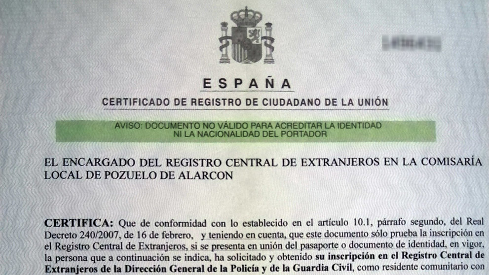 Copy of the official certificate of registration as a citizen of the European Union. Photo: © The Nomad Today.