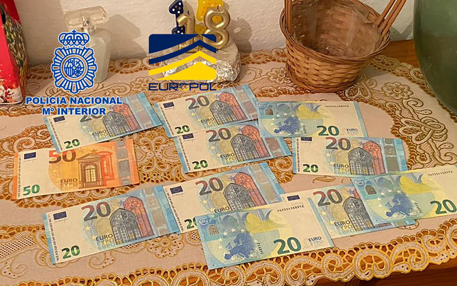 The Spanish police arrested 43 people in an operation against the introduction of counterfeit currency into the financial system. Photo: Policia Nacional.