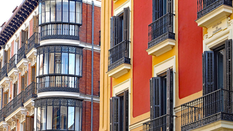 Facades of buildings in Madrid. Photo: Pixabay.