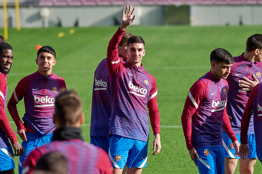 03 January 2022, Spain, Barcelona: Barcelona's Ferran Torres takes part in a training session for the team at Camp Nou stadium. Photo: Gerard Franco/DAX via ZUMA Press Wire/dpa.