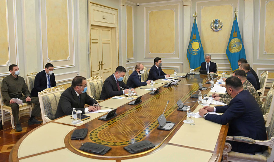 HANDOUT - 07 January 2022, Kazakhstan, Nur-Sultan: Kazakh President Kassym-Jomart Tokayev chairs a meeting of the counter-terrorism command in Nur-Sultan. Photo: -/Kazakh Presidency/dpa - ATTENTION: editorial use only and only if the credit mentioned above is referenced in full.