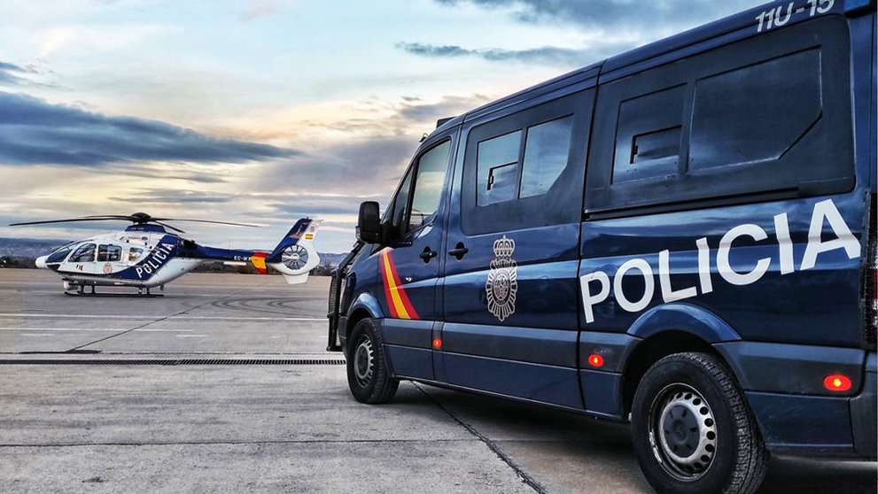 Spanish police van and helicopter. Photo: @policia/Twitter.