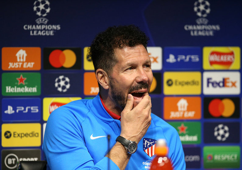 04 April 2022, United Kingdom, Manchester: Atletico Madrid manager Diego Simeone attends a press conference at the Etihad Stadium ahead of Tuesday's UEFA Champions League quarter-final first leg soccer match against Manchester City. Photo: Nigel French/PA Wire/dpa.