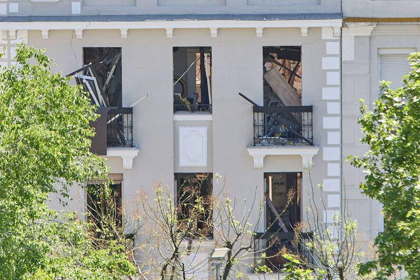 06 May 2022, Spain, Madrid: A view of the damage at house in the Salamanca neighborhood where a gas explosion has occurred. Photo: Jesús Hellín/EUROPA PRESS/dpa.