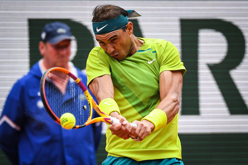 05 June 2022, France, Paris: Spanish tennis player Rafael Nadal in action against Norway's Casper Ruud during their men's singles final match of the French Open Grand Slam tournament. Photo: Matthieu Mirville/ZUMA Press Wire/dpa.