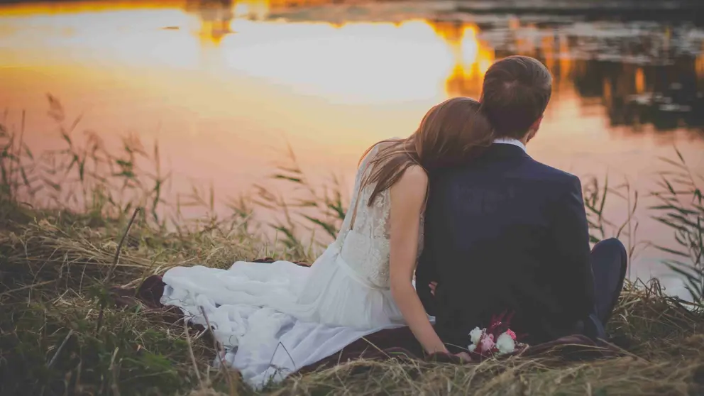 Bride couple man woman lake