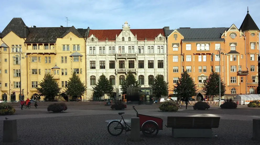 Helsinki building street