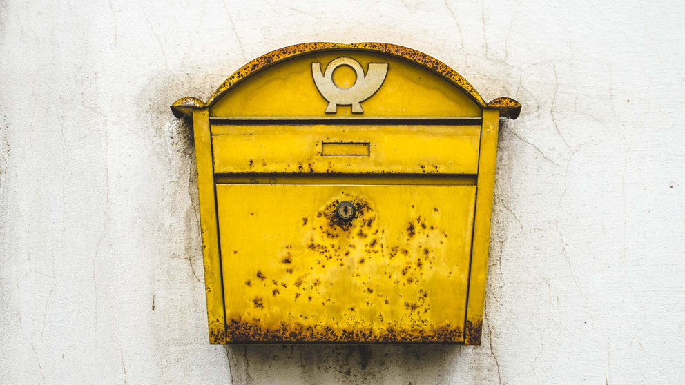 Post-mailbox