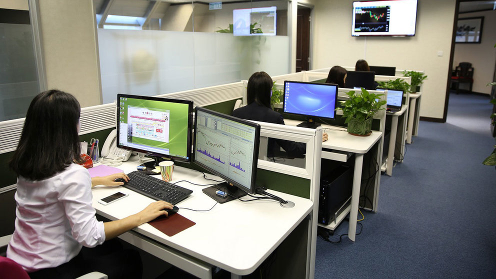 Business-work-office-women-desk