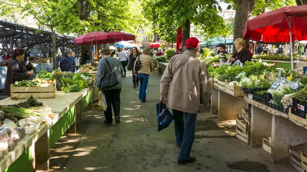 Market-shop-vegetables-buy-food