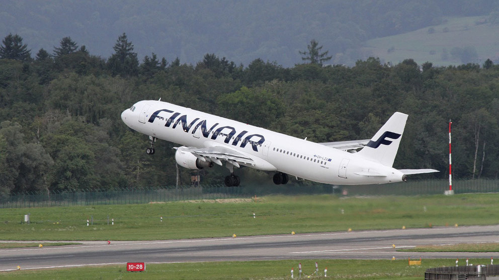 Finnair-plane-aircraft-by-Viola-from-pixabay