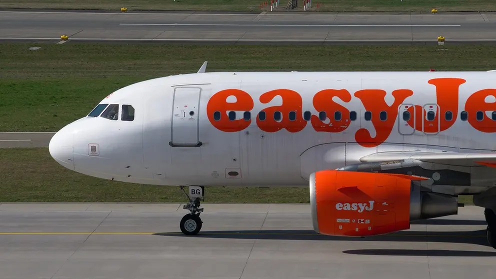 Easyjet-plane-aircraft