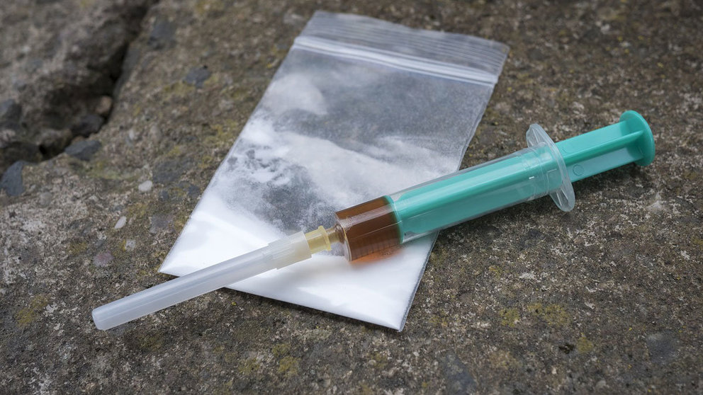 syringe-drugs-heroin-cocaine