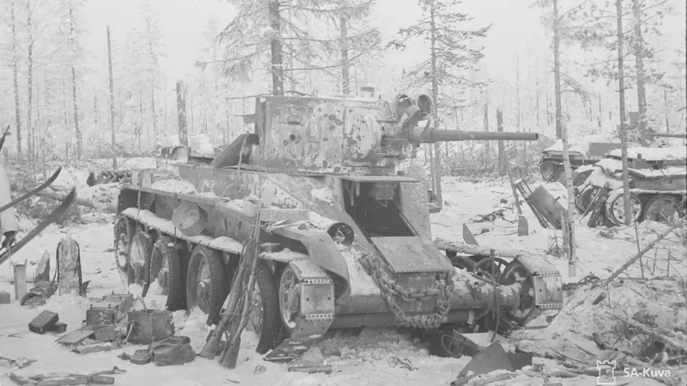 Tank-destroyed-Winter-War-by-Sa-Kuva