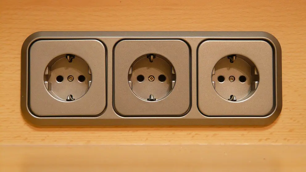 Plug-socket-electricity