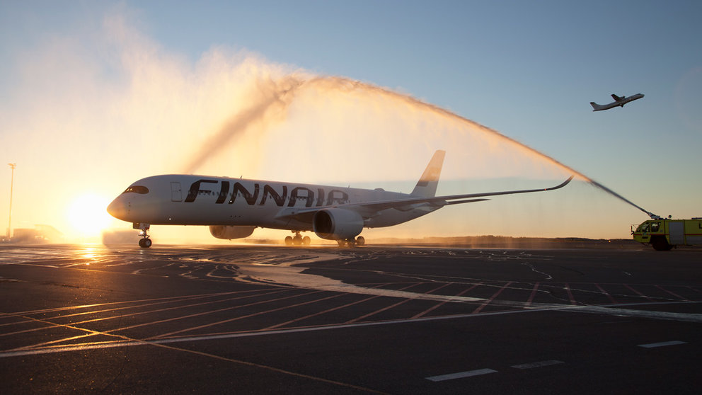 Finnair-A350-plane-welcome-water-Arriving-in-Finland by Jyrki Komulainen-Finavia