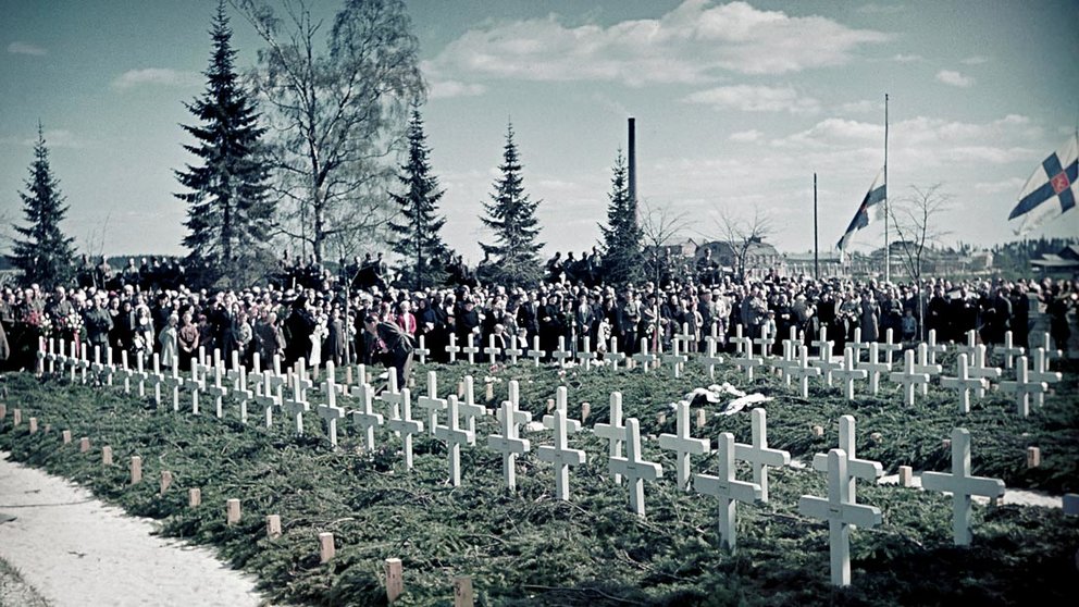 Heroes-cemetery-Winter-War-Joensuu-by-SA-kuvat