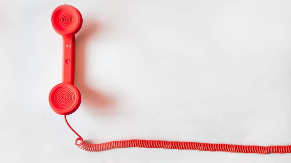 Phone-telephone-red-cable