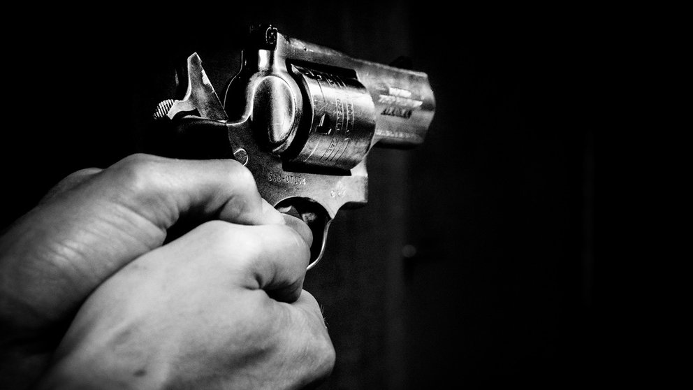Gun-revolver-firearm-shot-shooting