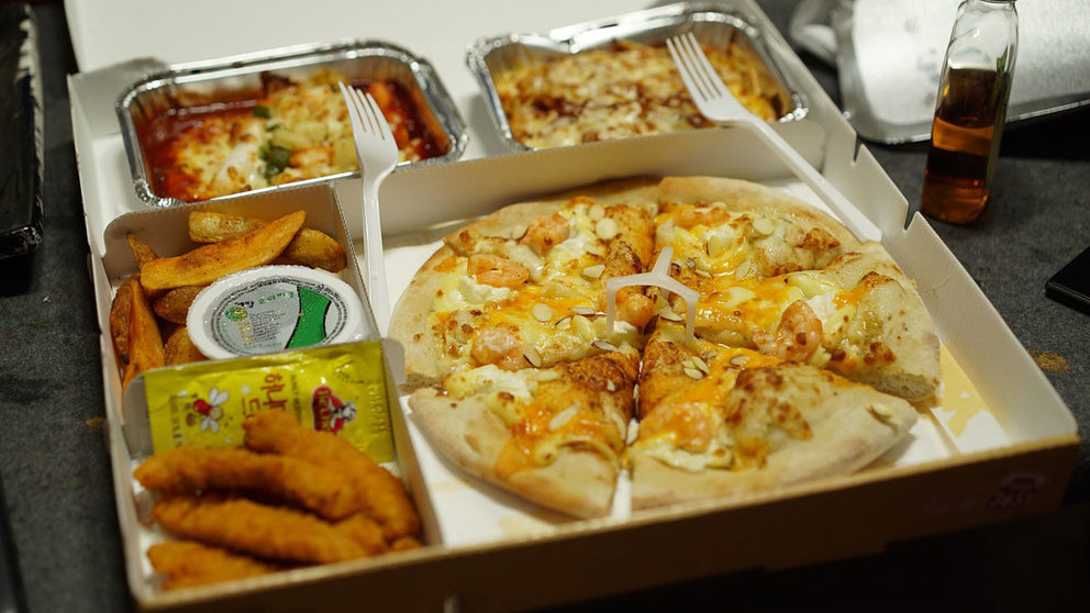 Pizza-box-food-take-away-home-delivery
