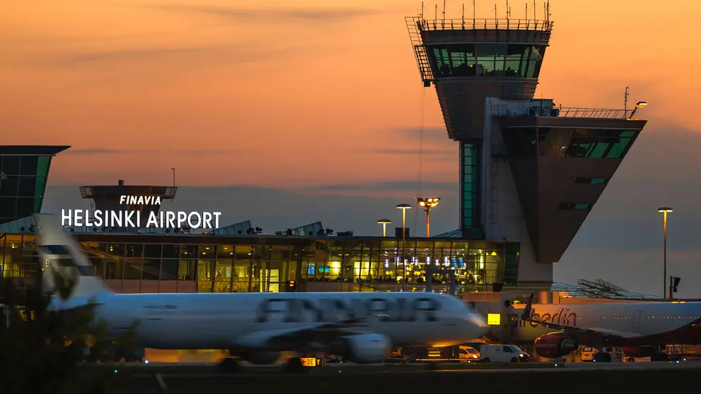 Helsinki-airport-Finnair-plane-by-Finavia