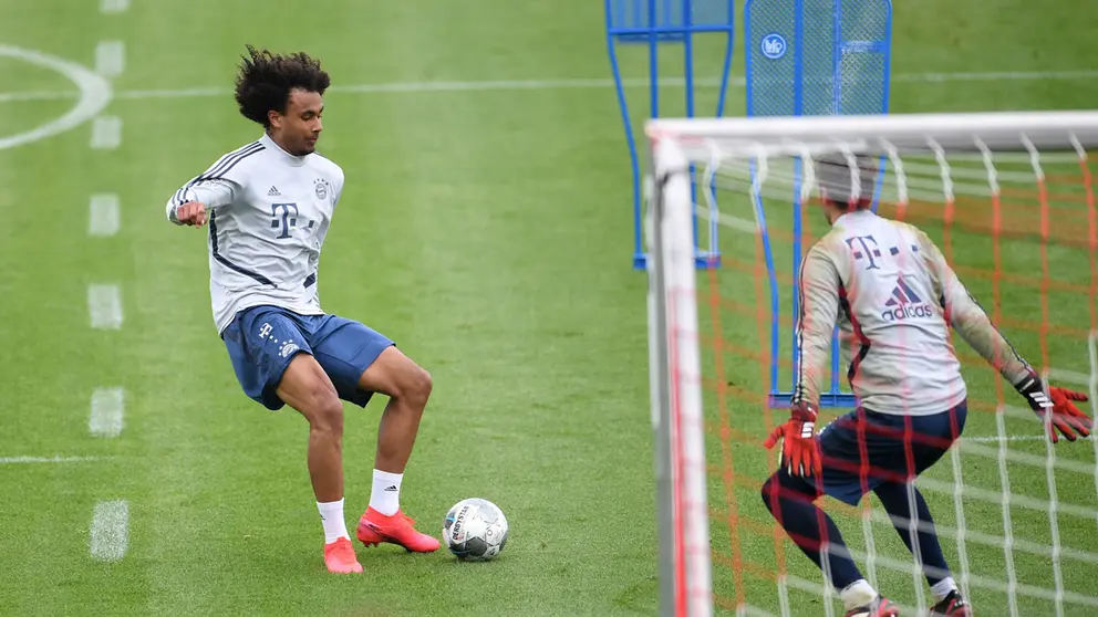 Bayern Munich&#39;s Joshua Zirkzee during training despite most sport being cancelled around the world as the spread of coronavirus disease (COVID19) continues REUTERS/Andreas Gebert