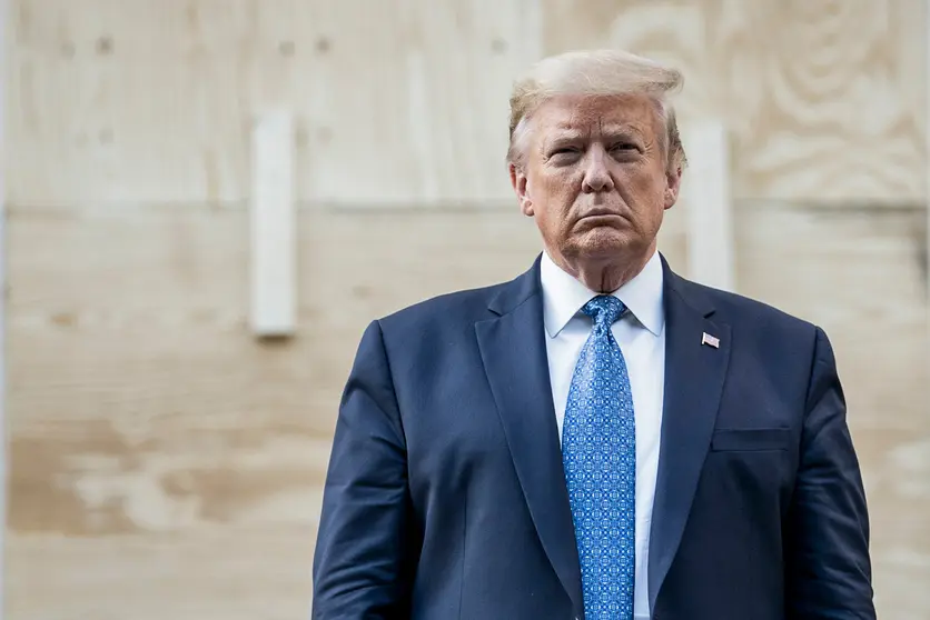 US President Donald Trump stands in front of St. John&#39;s Episcopal Church across from the White House. Photo: Shealah Craighead/White House/dpa