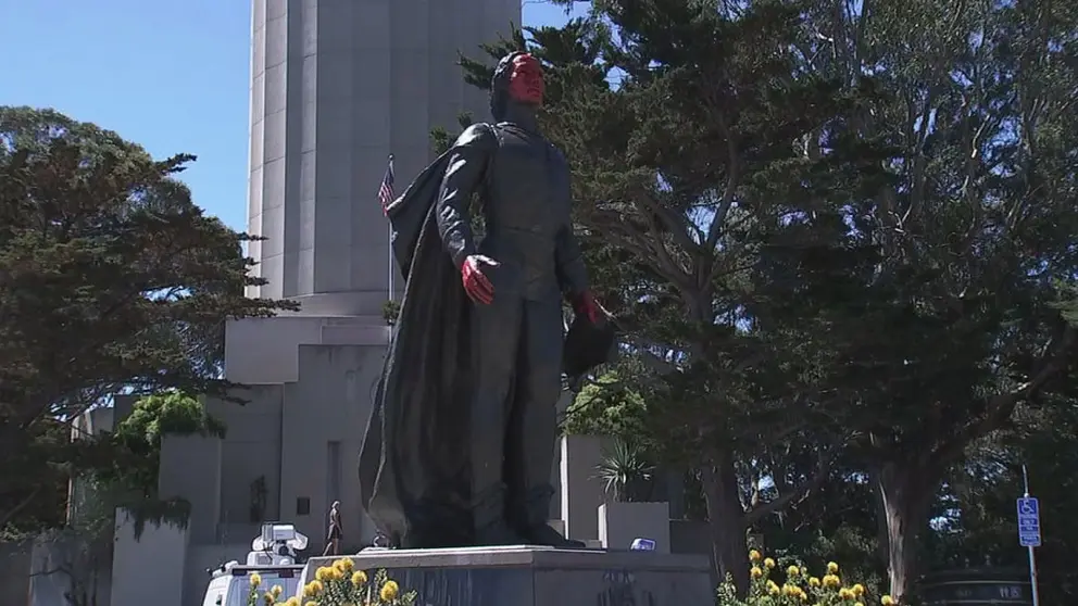 Christopher-Columbus-statue-San-Francisco-by-@LyanneMelendez-Twitter