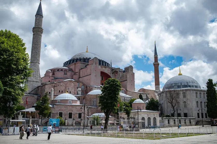 Turkey, Istanbul: An exterior view of the Unesco World Heritage Site Hagia Sophia museum. Turkish President Recep Tayyip Erdogan has signed a decree ordering Istanbul&#39;s landmark Hagia Sophia be handed over to the country&#39;s religious authority and reopened for Islamic prayers, just over an hour after Turkey&#39;s top administrative court overturned a 1934 decree that made the Hagia Sophia a museum and symbol of secularism. Photo: Yasin Akgul/dpa