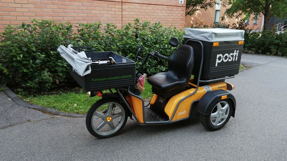 One of the modern mail delivery vehicles purchased by Posti. Photo: Foreigner.fi.