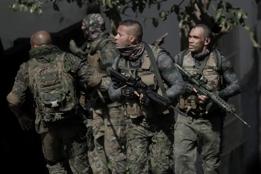 27 August 2020, Brazil, Rio de Janeiro: Brazilian special police forces take part in a raid against the drug gangs in Favela neighbourhood which is considered as one of the most dangerous spots in the city of Rio de Janeiro. Photo: Gabriel de Paiva/dpa.