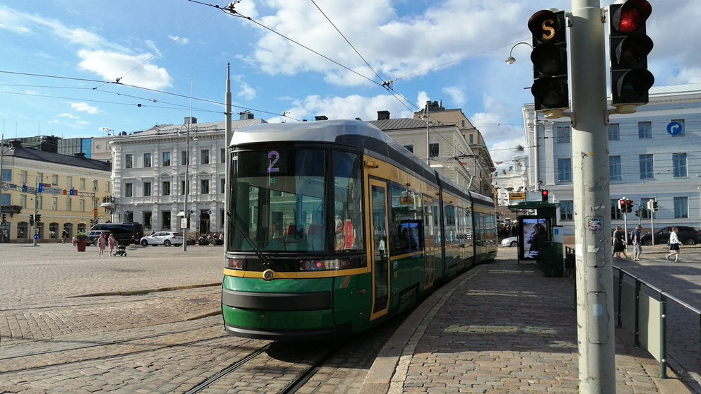 Tram in the center of Helsinki. Photo: Foreigner.fi.